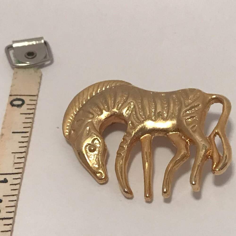Zebra Brooch - Picture 3 of 4